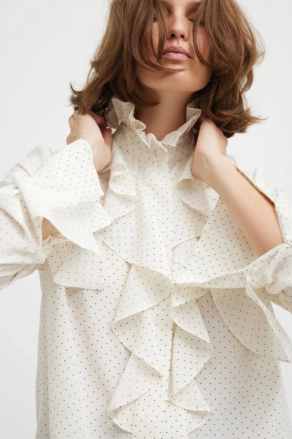 Anima - Polka dot white Britt Sisseck Design