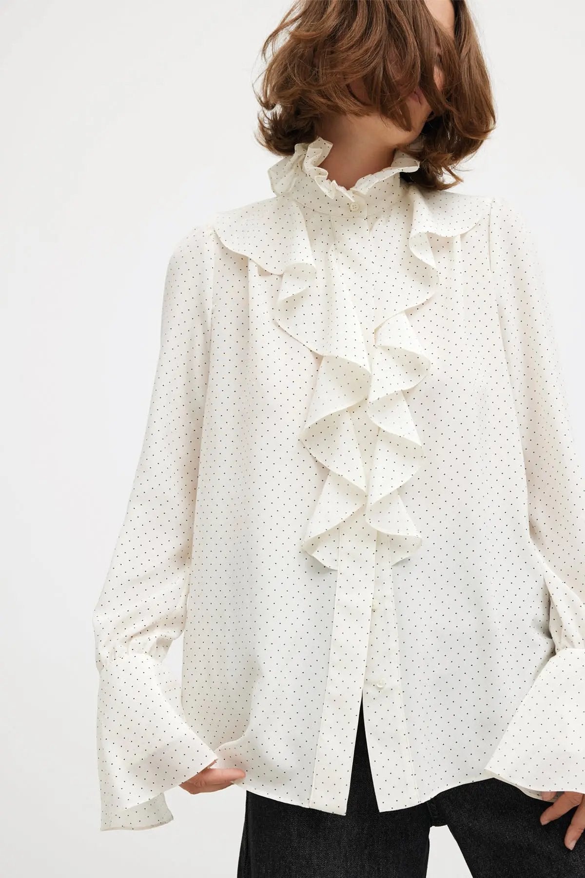 Anima - Polka dot white Britt Sisseck Design