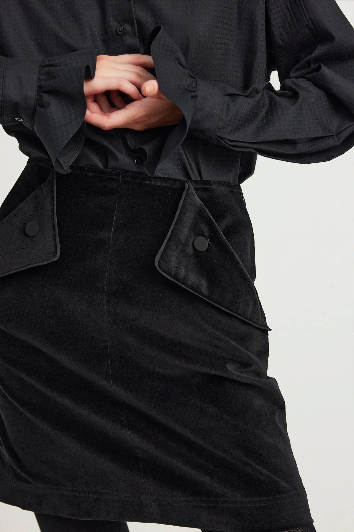 Lotus - Jet black Britt Sisseck Design