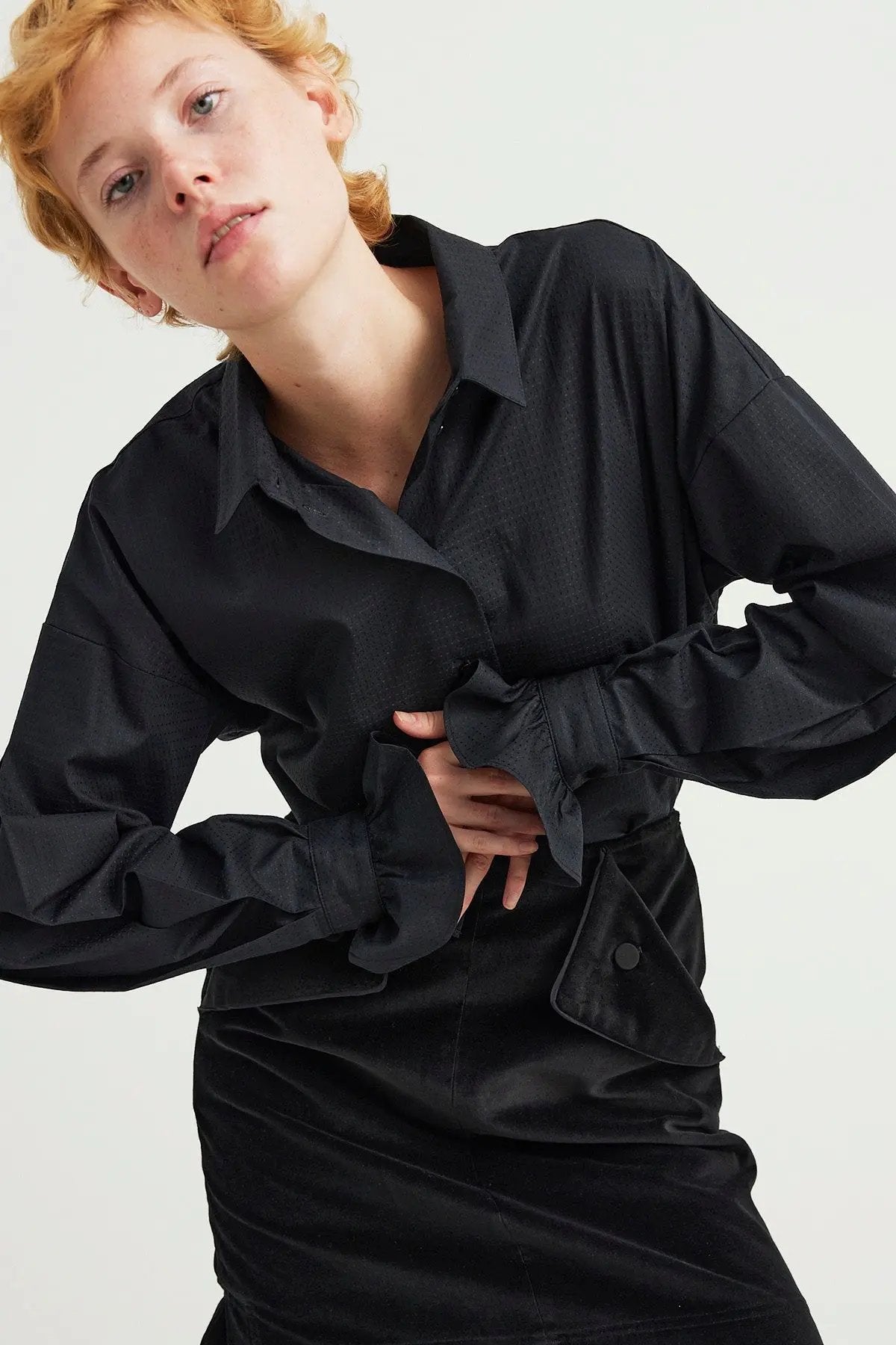 Lotus - Jet black Britt Sisseck Design