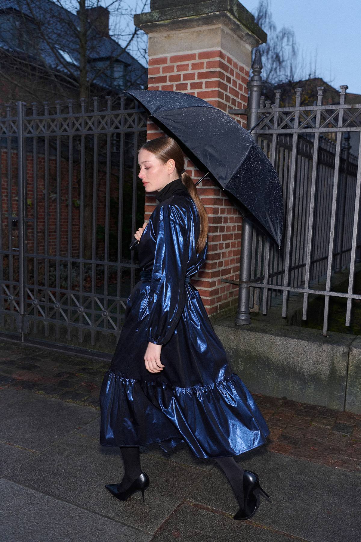 (preorder) Valal - Metallic