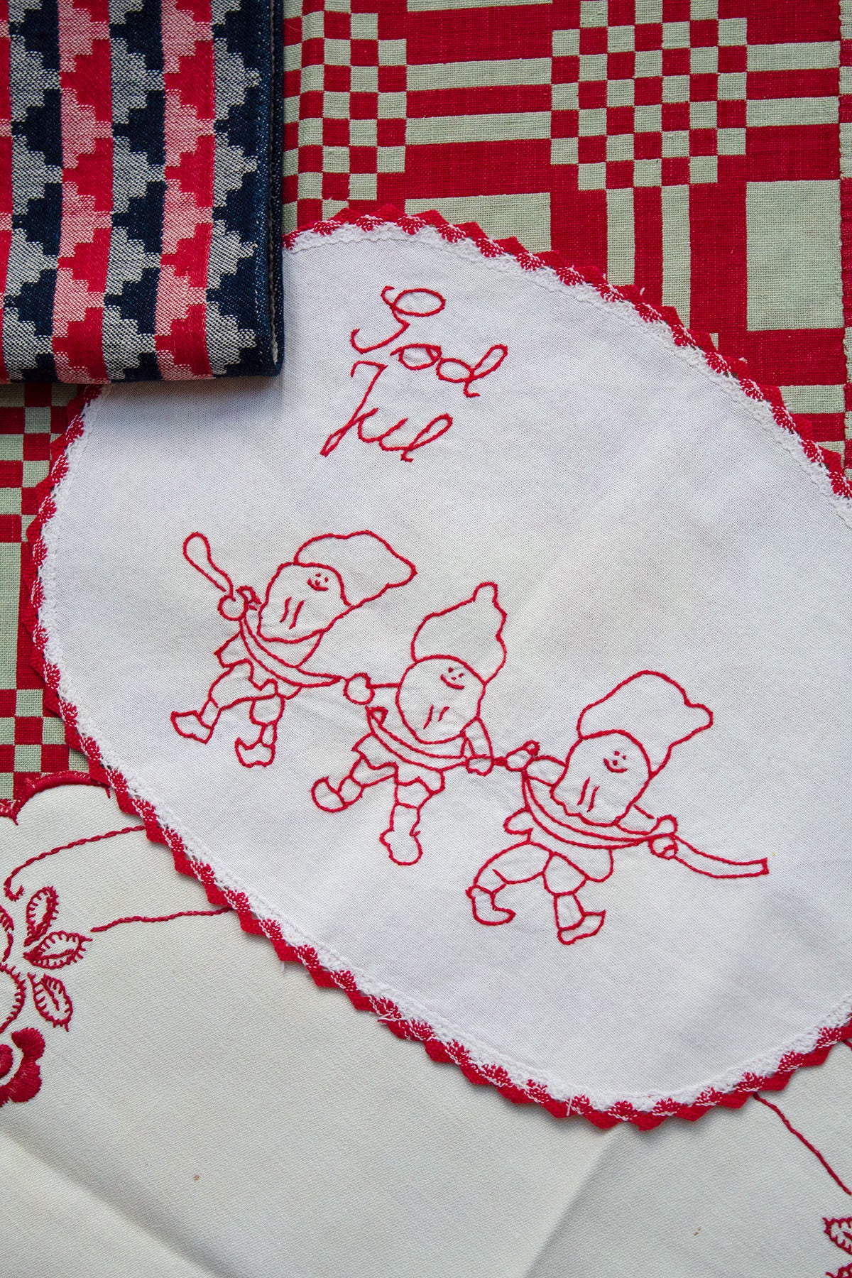 Christmas Table Setting #1