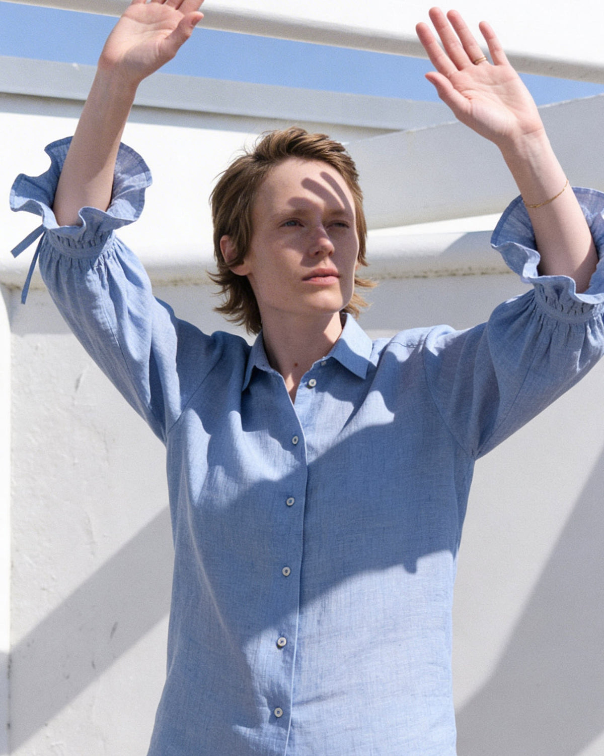 Bee Shirt - Linen Blue